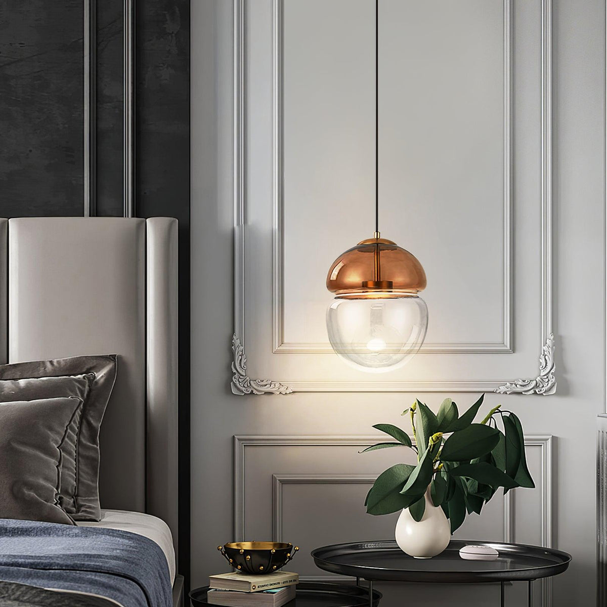 Aged Pendelleuchte im modernen minimalistischen Stil mit Kuppel aus Glas