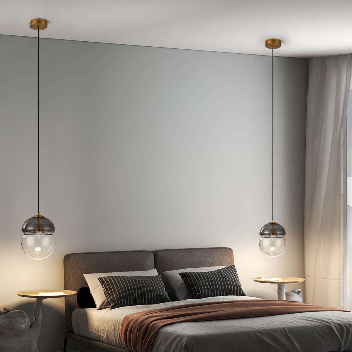 Aged Pendelleuchte im modernen minimalistischen Stil mit Kuppel aus Glas