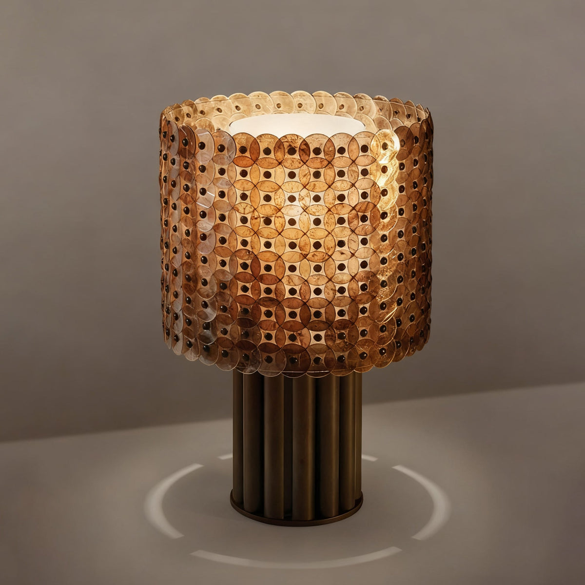 Calaliella Disc Lattice Tischleuchte