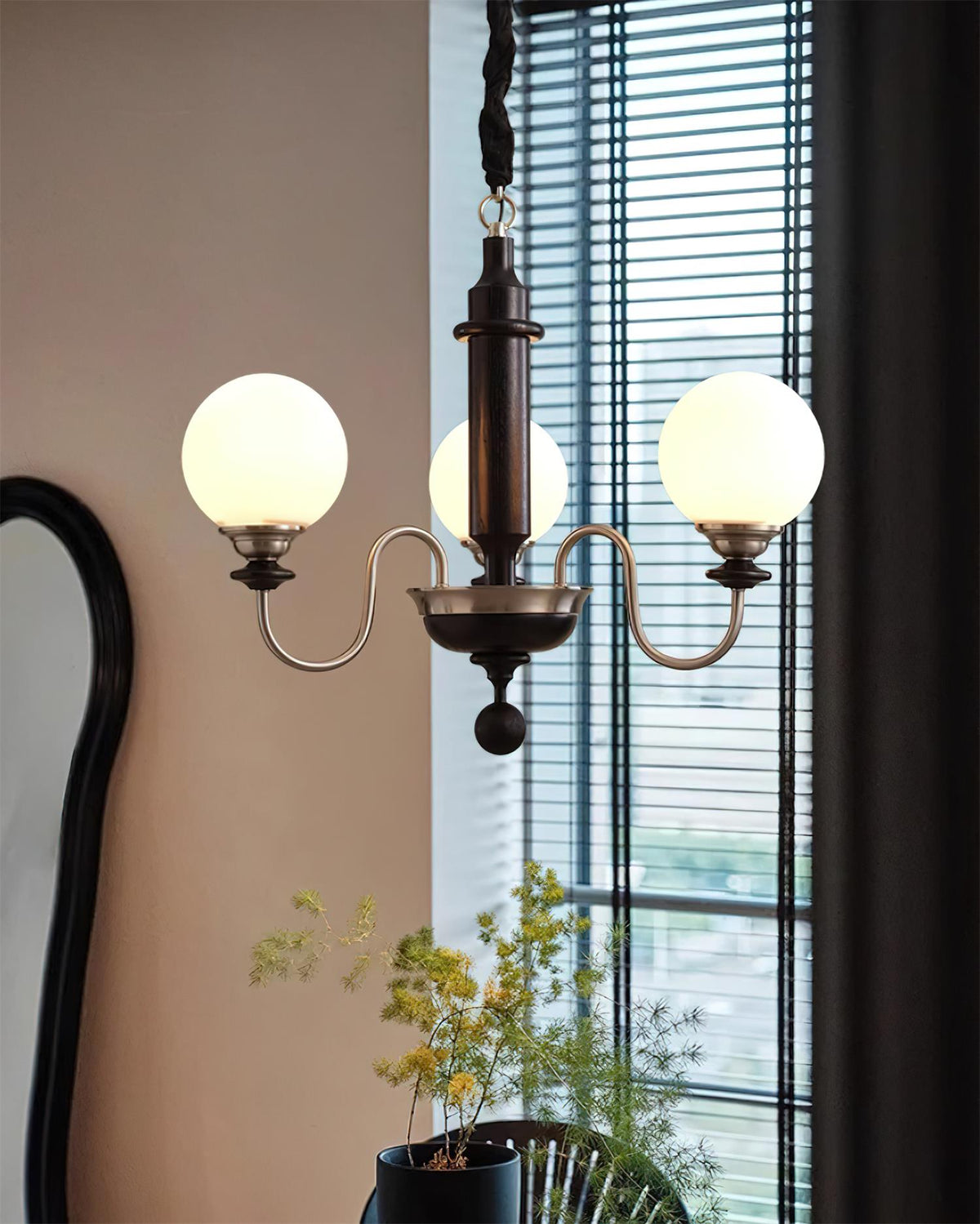 Lumivian Kronleuchter mit 8 Kugeln