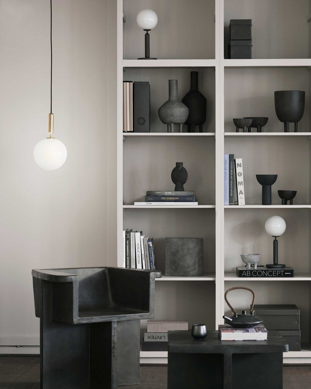 Azorila zeitgenössische minimalistische Messing-Glas-Pendelleuchte