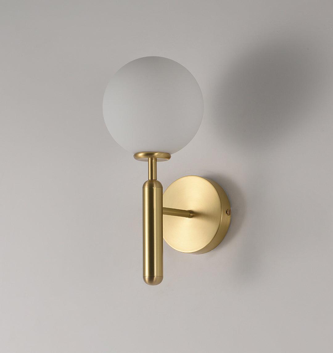 Culorara zeitgenössische minimalistische Wandleuchte aus Messing