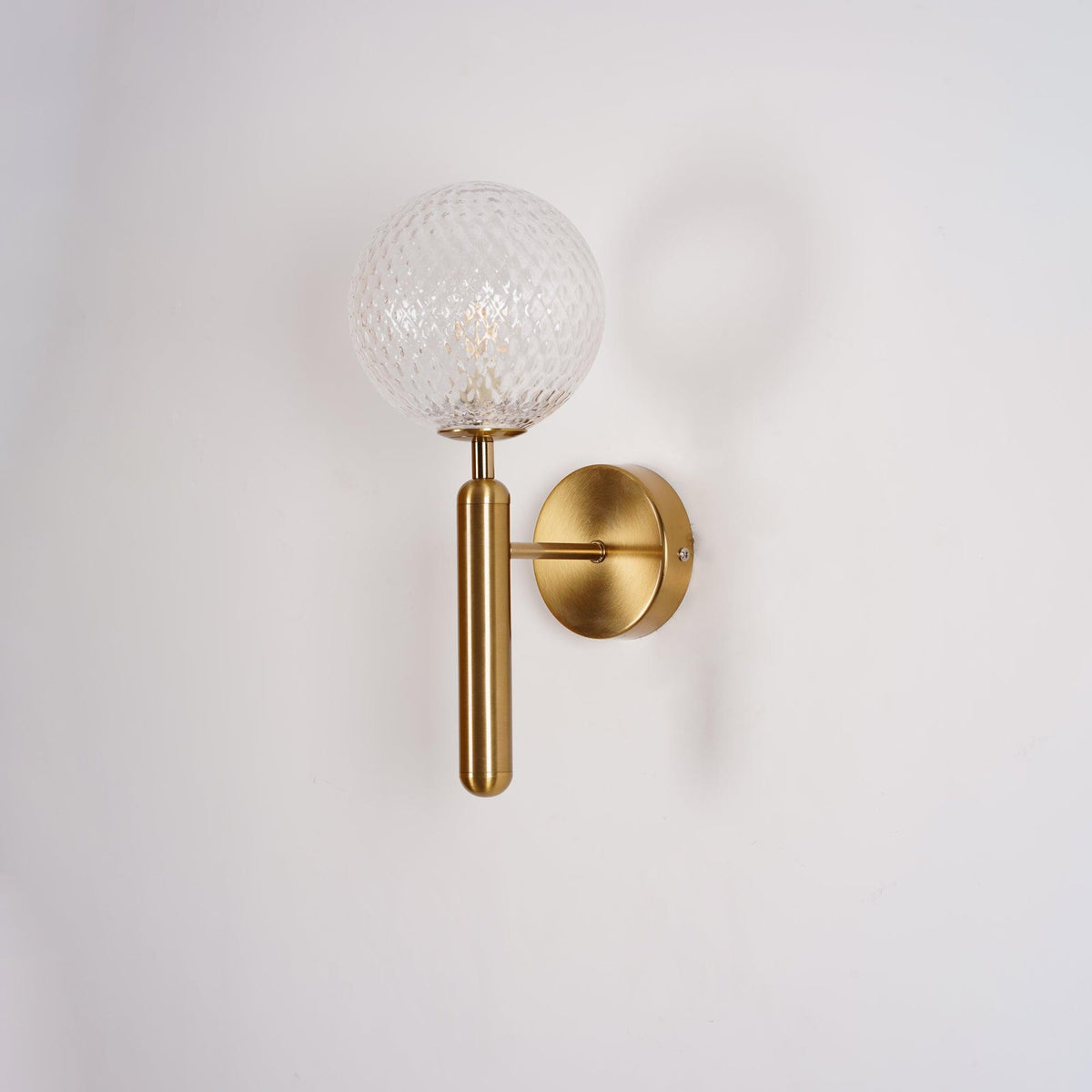Kynlo Wandleuchte Mit Stecker Transparent Optisches Glas Kugel Nordisch Minimalistisch für Schlafzimmer