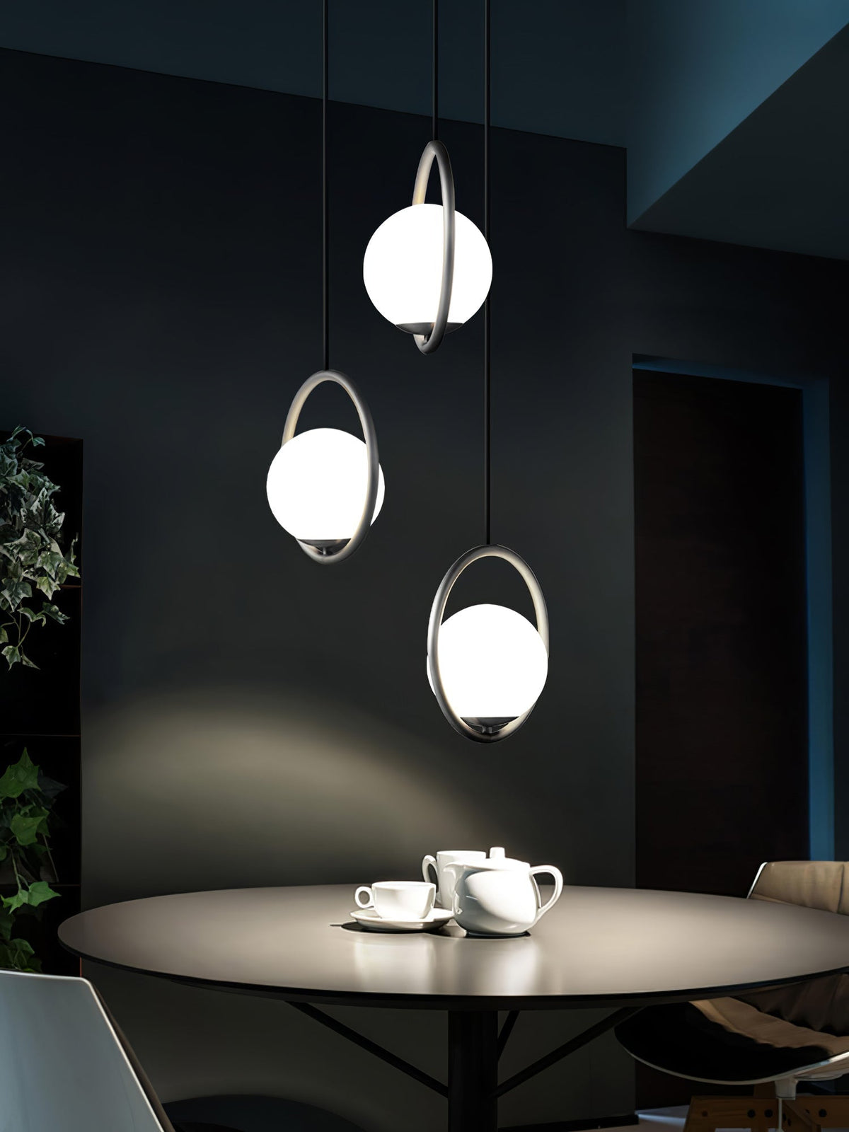 Orieria Pendelleuchte aus Messing im modernen Ringdesign