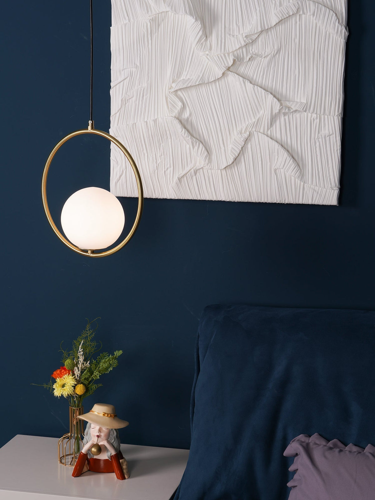 Orieria Pendelleuchte aus Messing im modernen Ringdesign