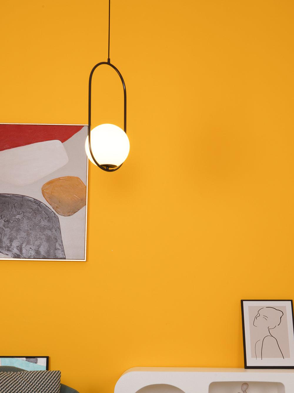 Orieria Pendelleuchte aus Messing im modernen Ringdesign