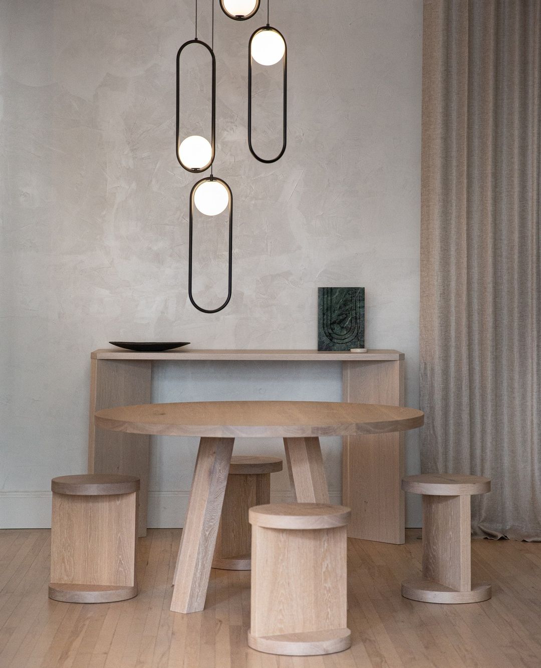 Orieria Pendelleuchte aus Messing im modernen Ringdesign
