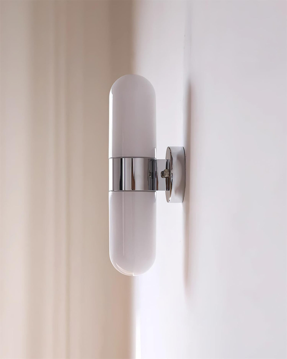 Wandleuchte aus Metall und Glas, moderner minimalistischer vertikaler Sockel für das Schlafzimmer | Cielum