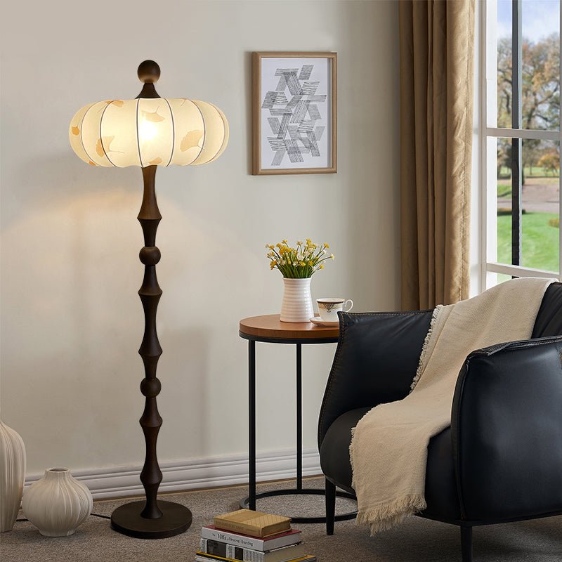 Whispen Stehleuchte aus Holz und Stoff im Vintage-Stil