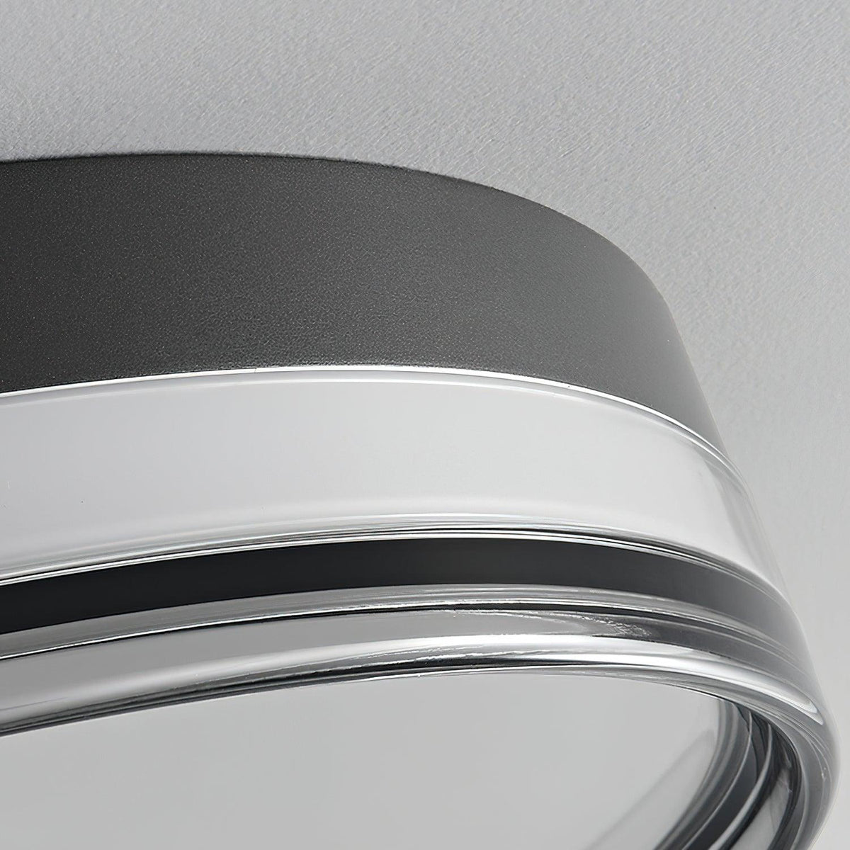 Halo Deckenleuchte aus Messing im Fashion-Design