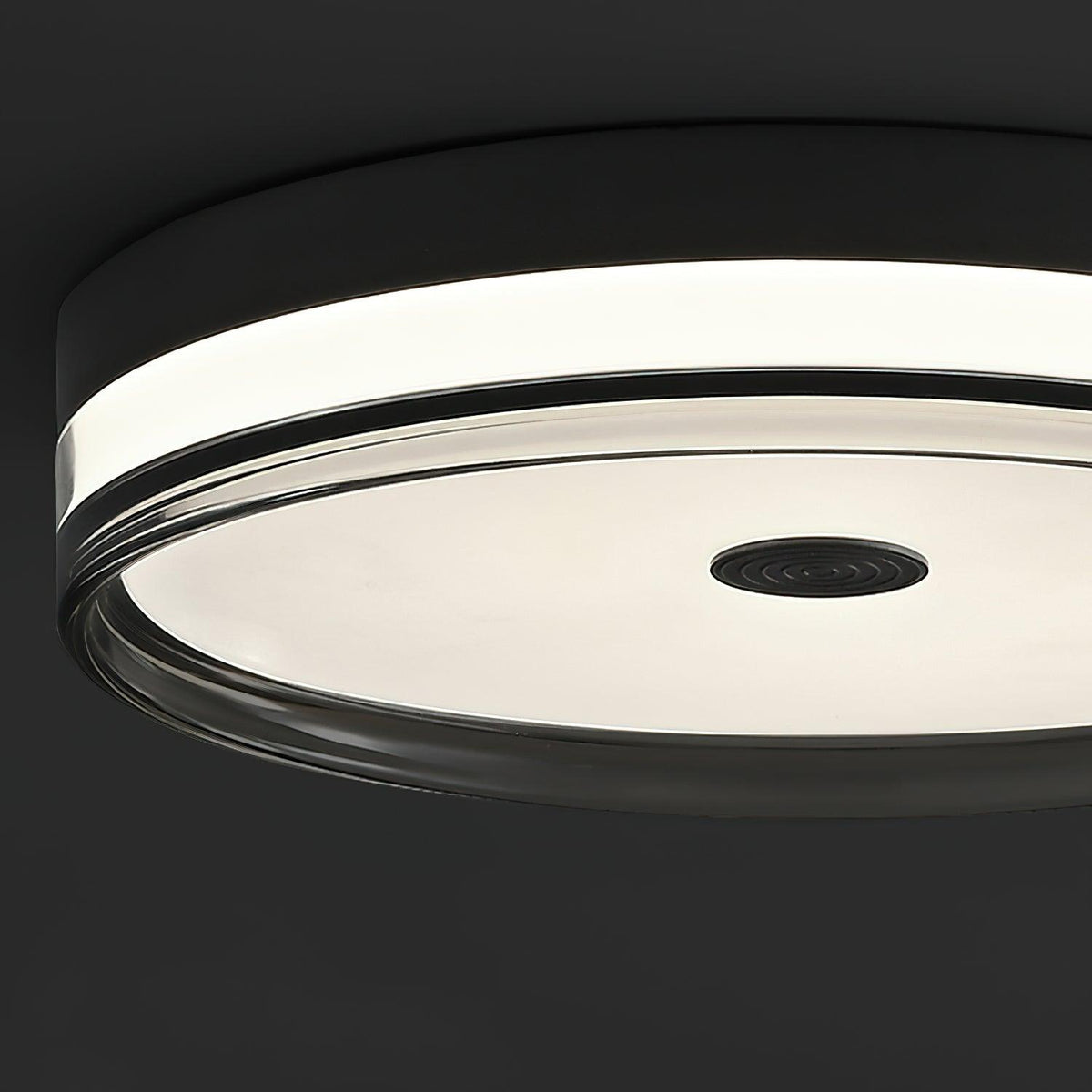 Halo Deckenleuchte aus Messing im Fashion-Design
