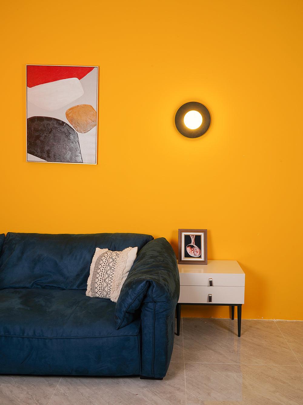 Elem zeitgenössische minimalistische runde Kunst-Wandleuchte aus Messing und Glas