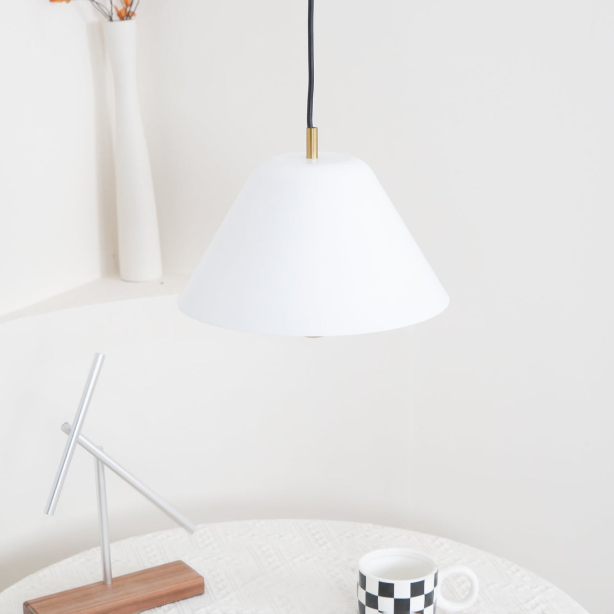 Evir Pendelleuchte Glockenform Glas Messing Minimalistisch