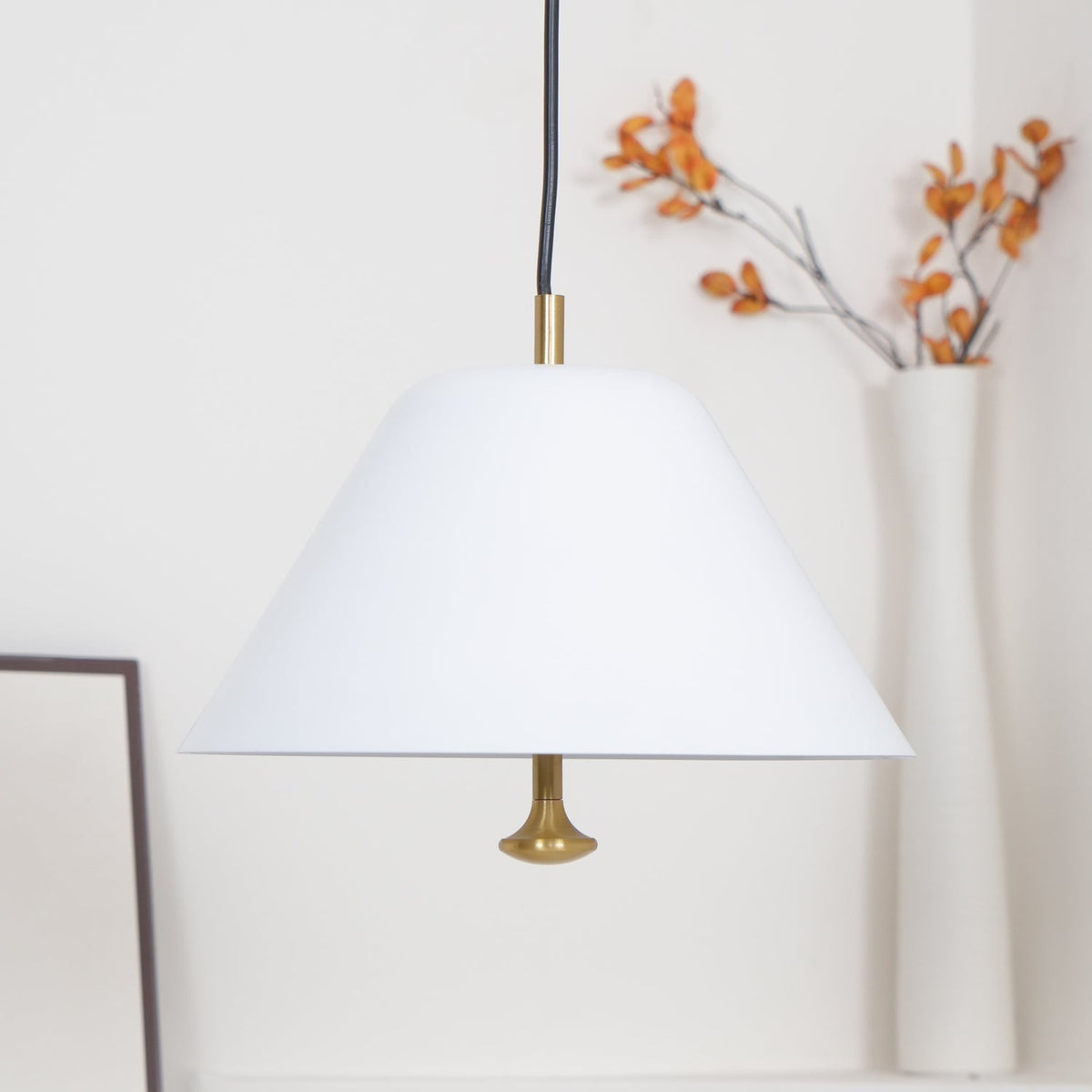Evir Pendelleuchte Glockenform Glas Messing Minimalistisch
