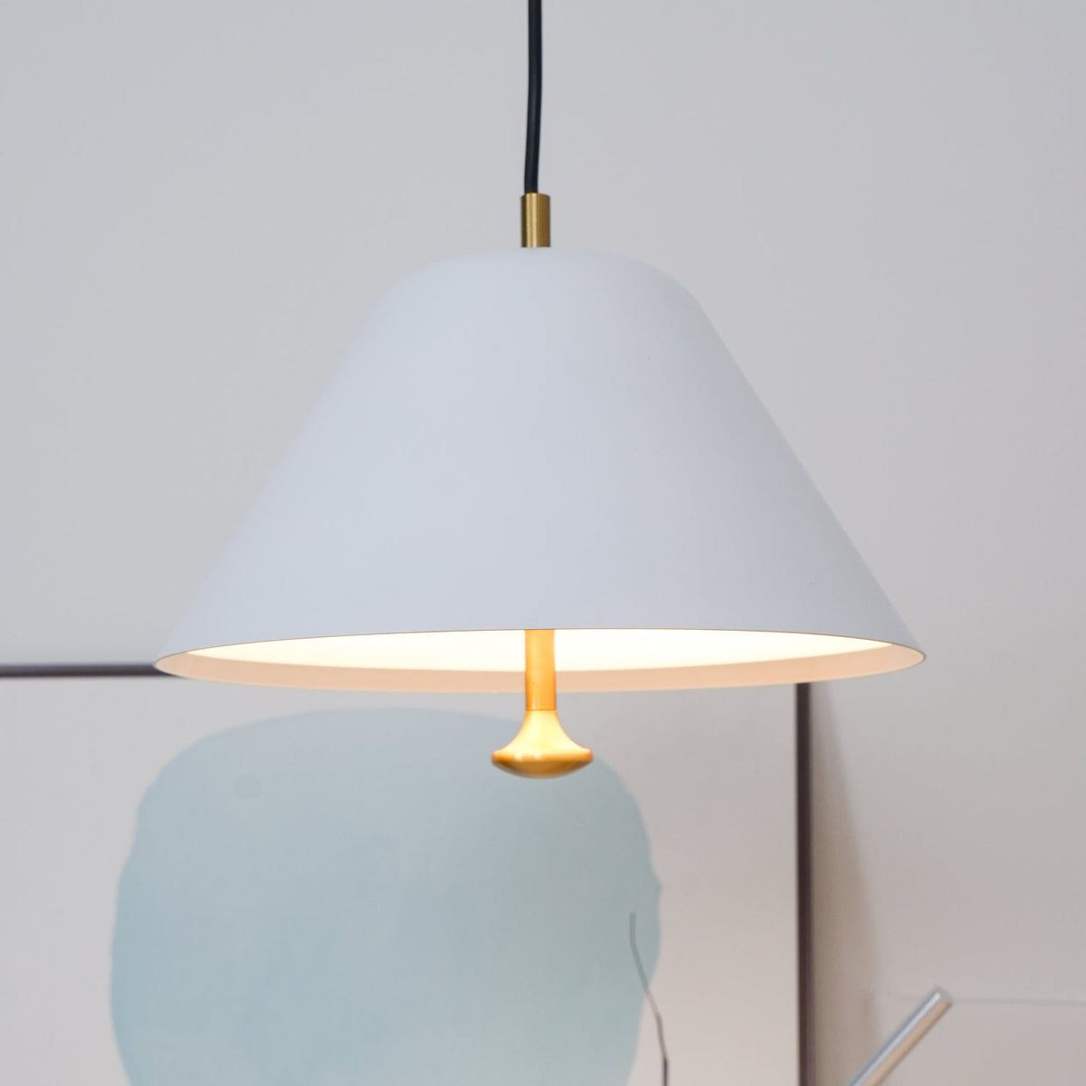 Evir Pendelleuchte Glockenform Glas Messing Minimalistisch