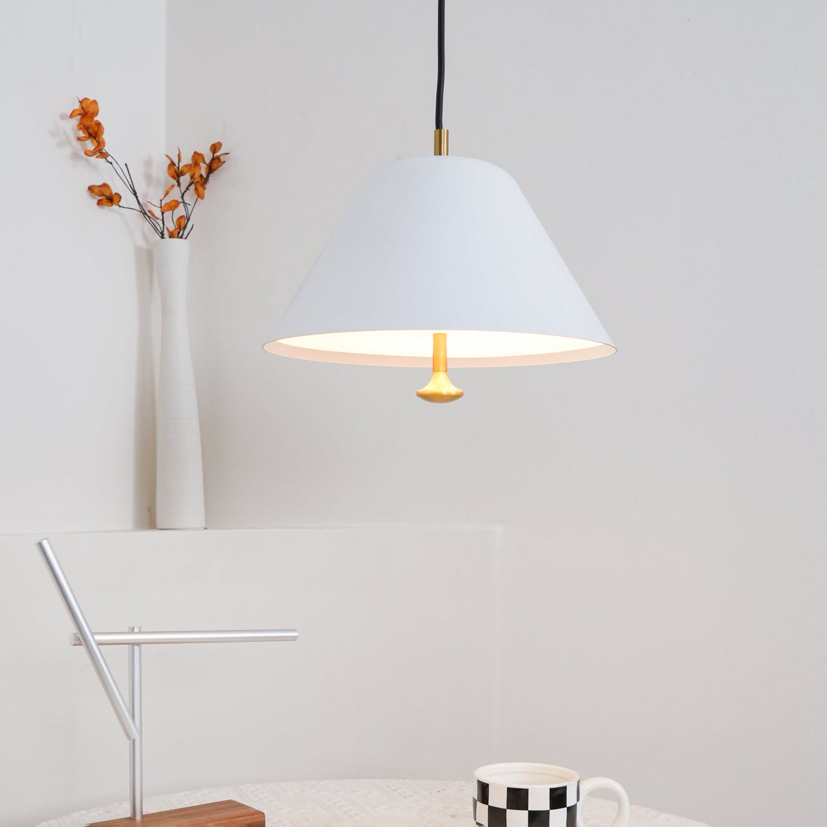 Evir Pendelleuchte Glockenform Glas Messing Minimalistisch