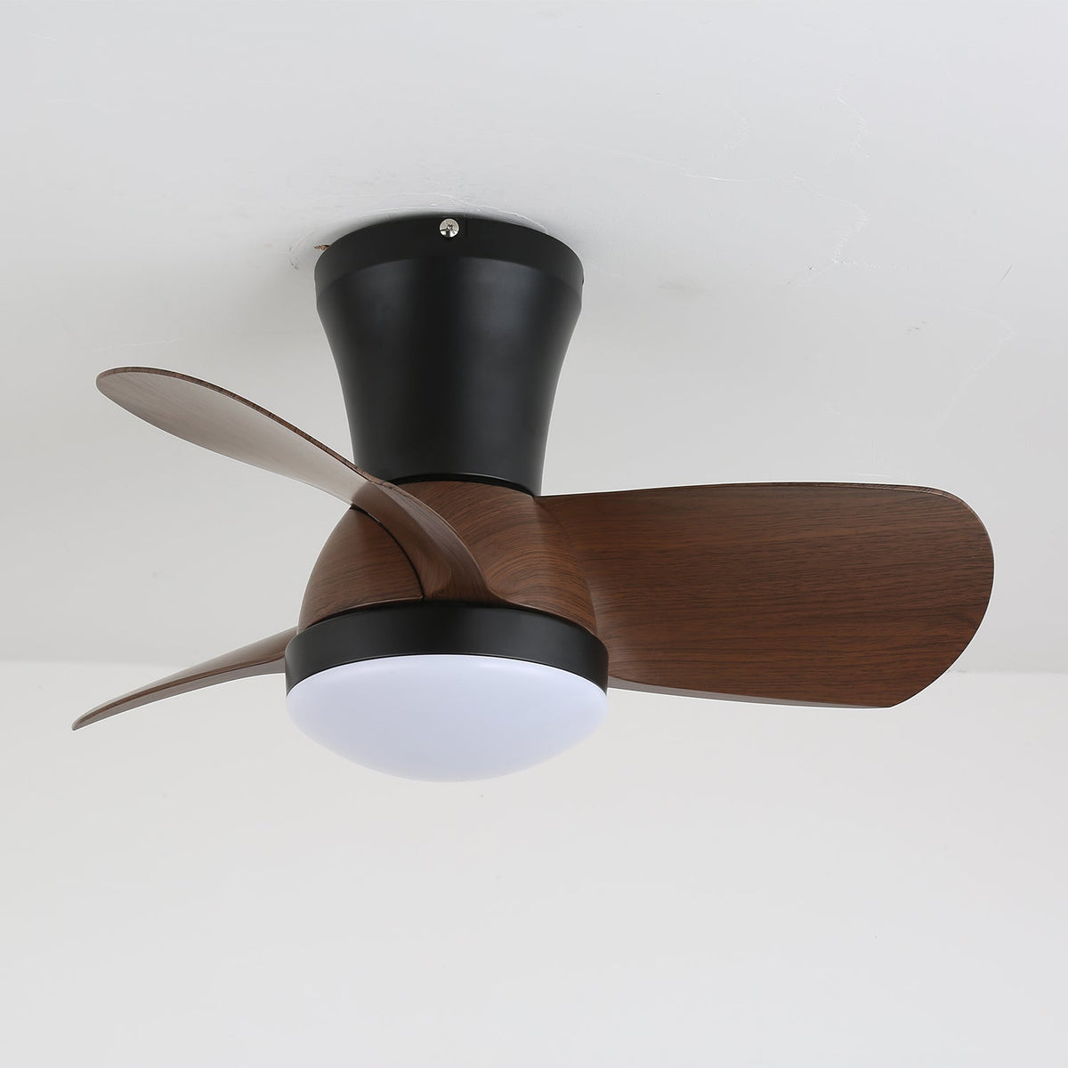 Aldaira Moderner Deckenventilator mit Beleuchtung aus Holz