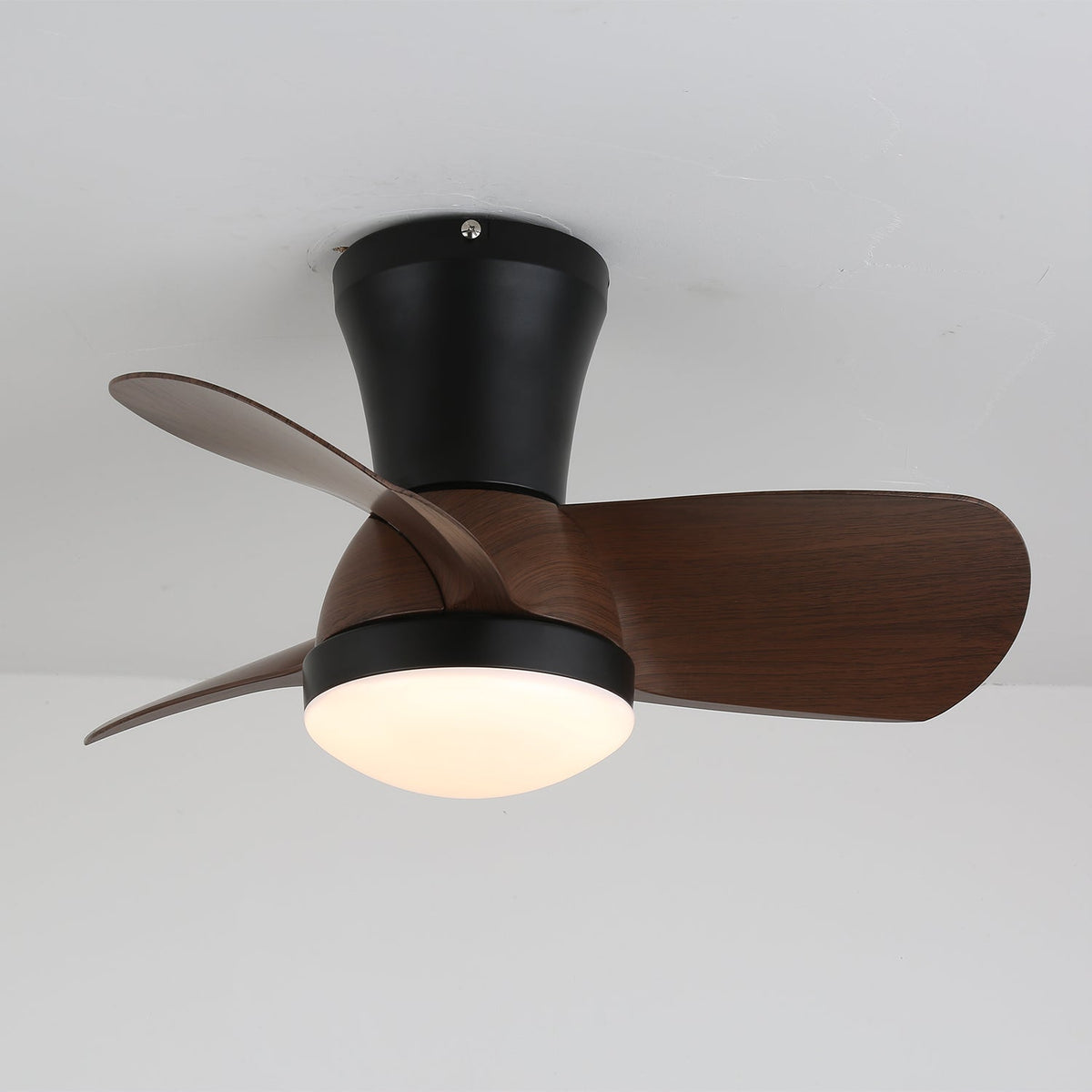 Aldaira Moderner Deckenventilator mit Beleuchtung aus Holz
