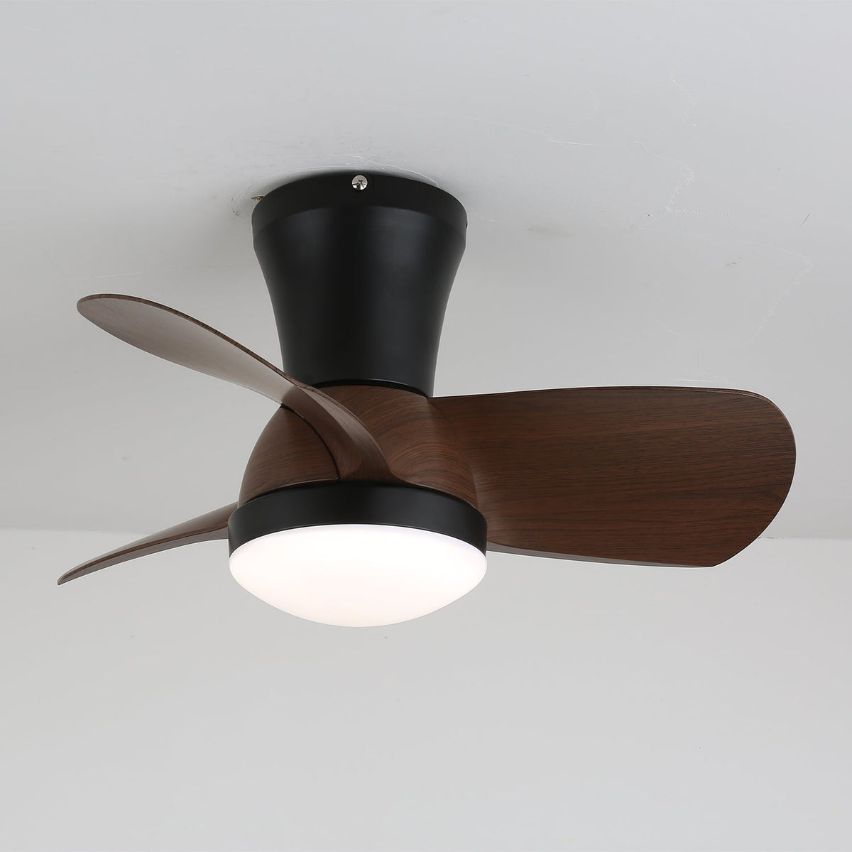 Aldaira Moderner Deckenventilator mit Beleuchtung aus Holz