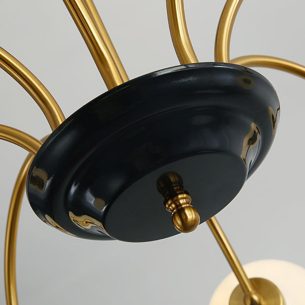 Kronleuchter gekrümmte Arme Kugelschirme moderner Retro-Stil Esszimmer