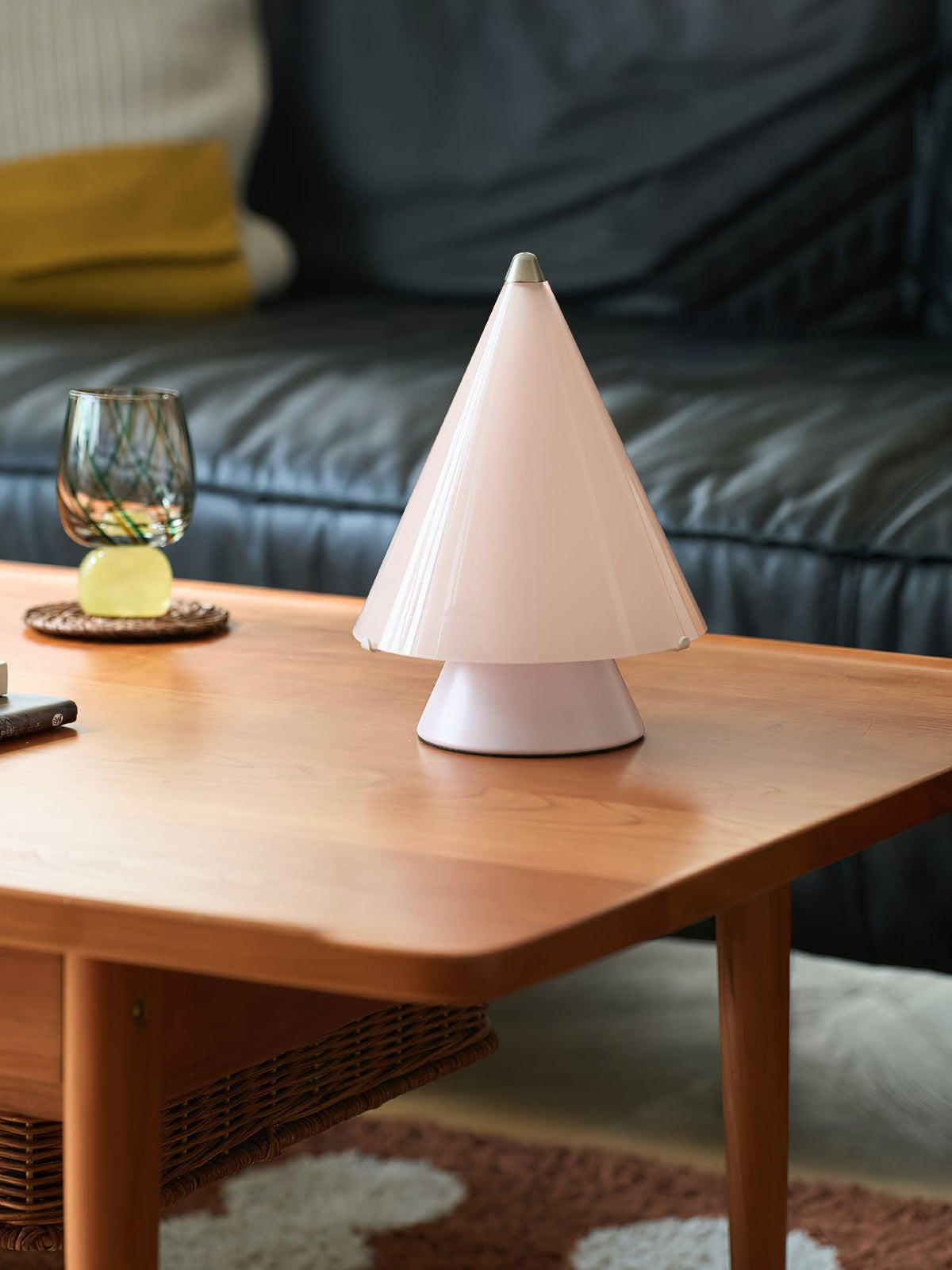 Lrtvin Minimalistische Tischleuchte aus Glas