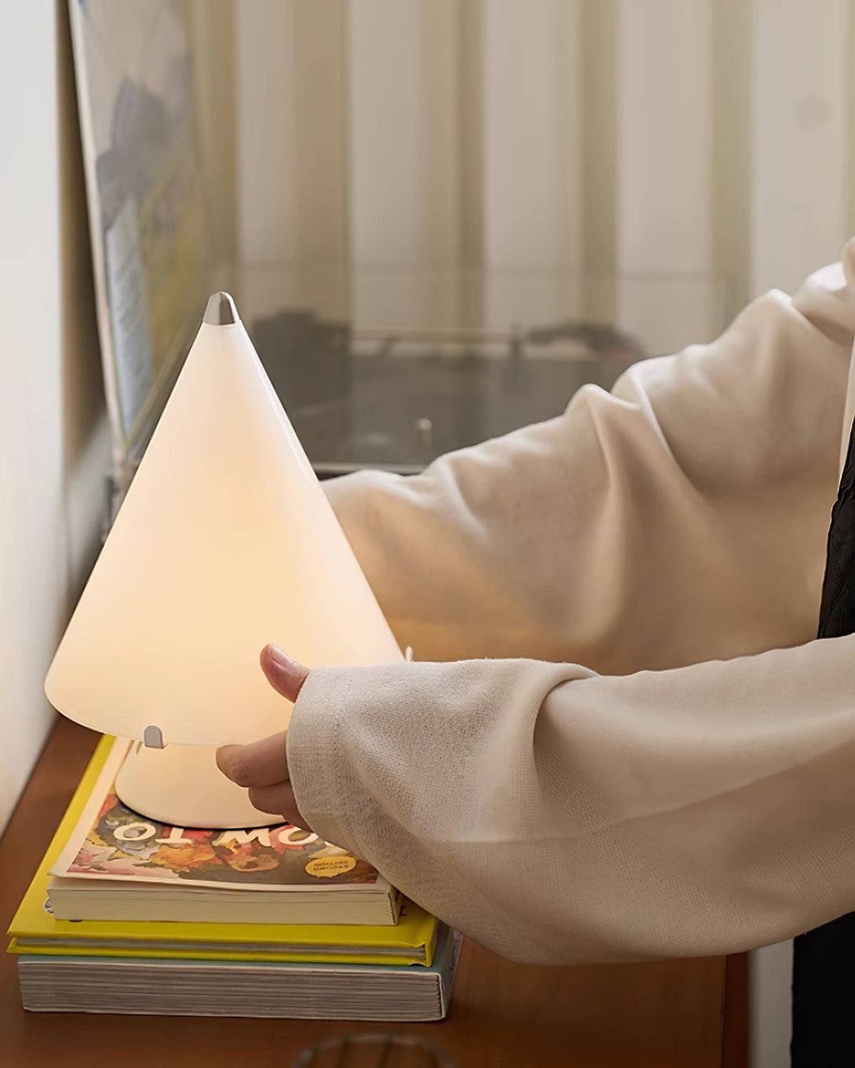 Lrtvin Minimalistische Tischleuchte aus Glas