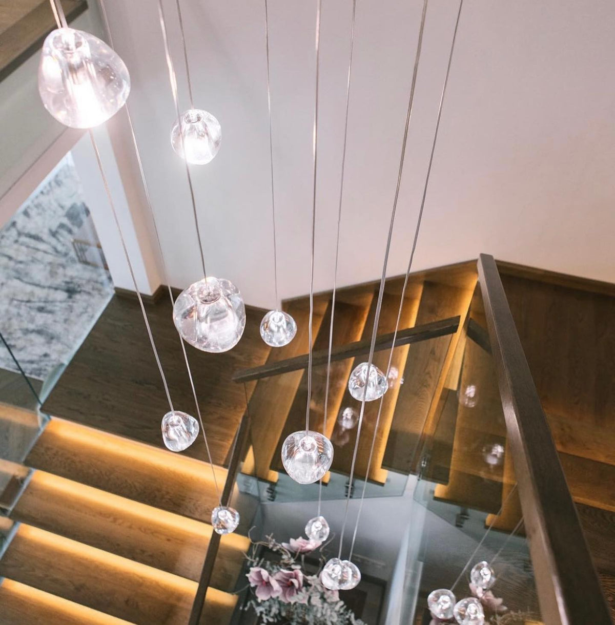 Gevlin luxuriöse Pendelleuchte aus Kirsch mit Kristall