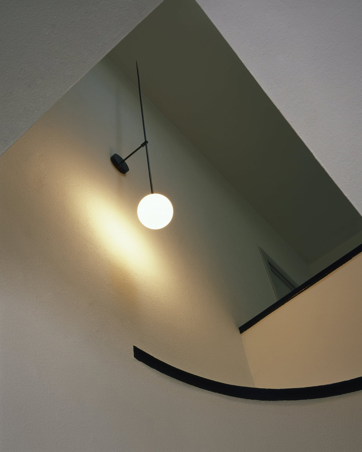 Veluelle zeitgenössische minimalistische mobile Pendelleuchte aus Glas Wandleuchte