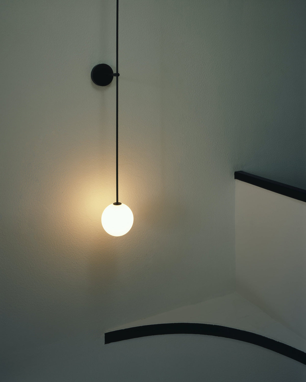 Veluelle zeitgenössische minimalistische mobile Pendelleuchte aus Glas Wandleuchte