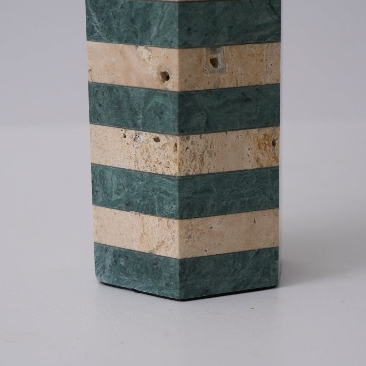 Stripes Tischleuchte aus Stoff
