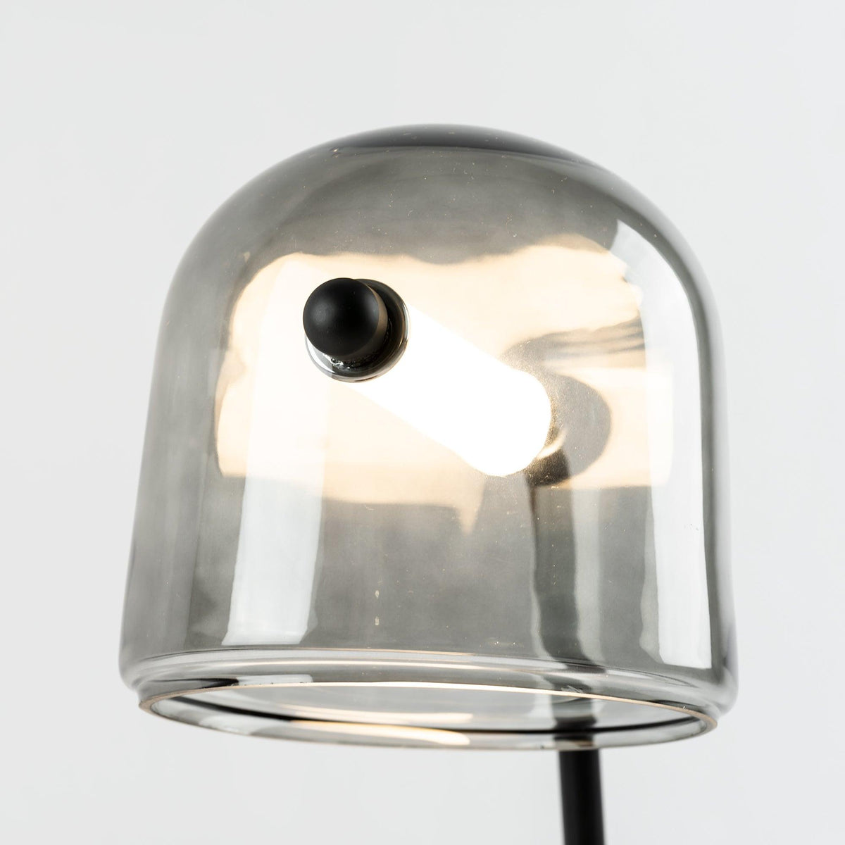 Caronel moderne Tischleuchte aus Glas