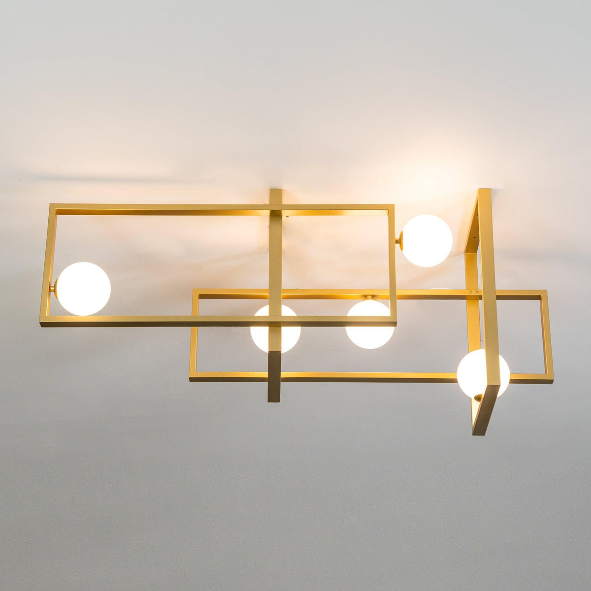 Veliiel Kronleuchter Mondrian aus Glas in Messing mit geometrischem Design