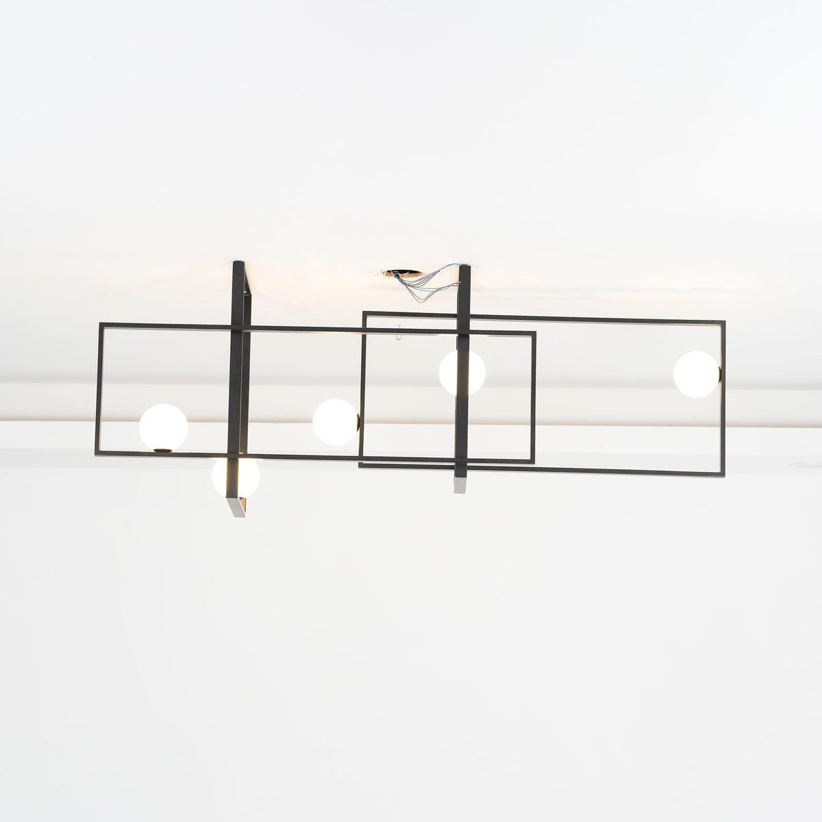 Veliiel Kronleuchter Mondrian aus Glas in Messing mit geometrischem Design