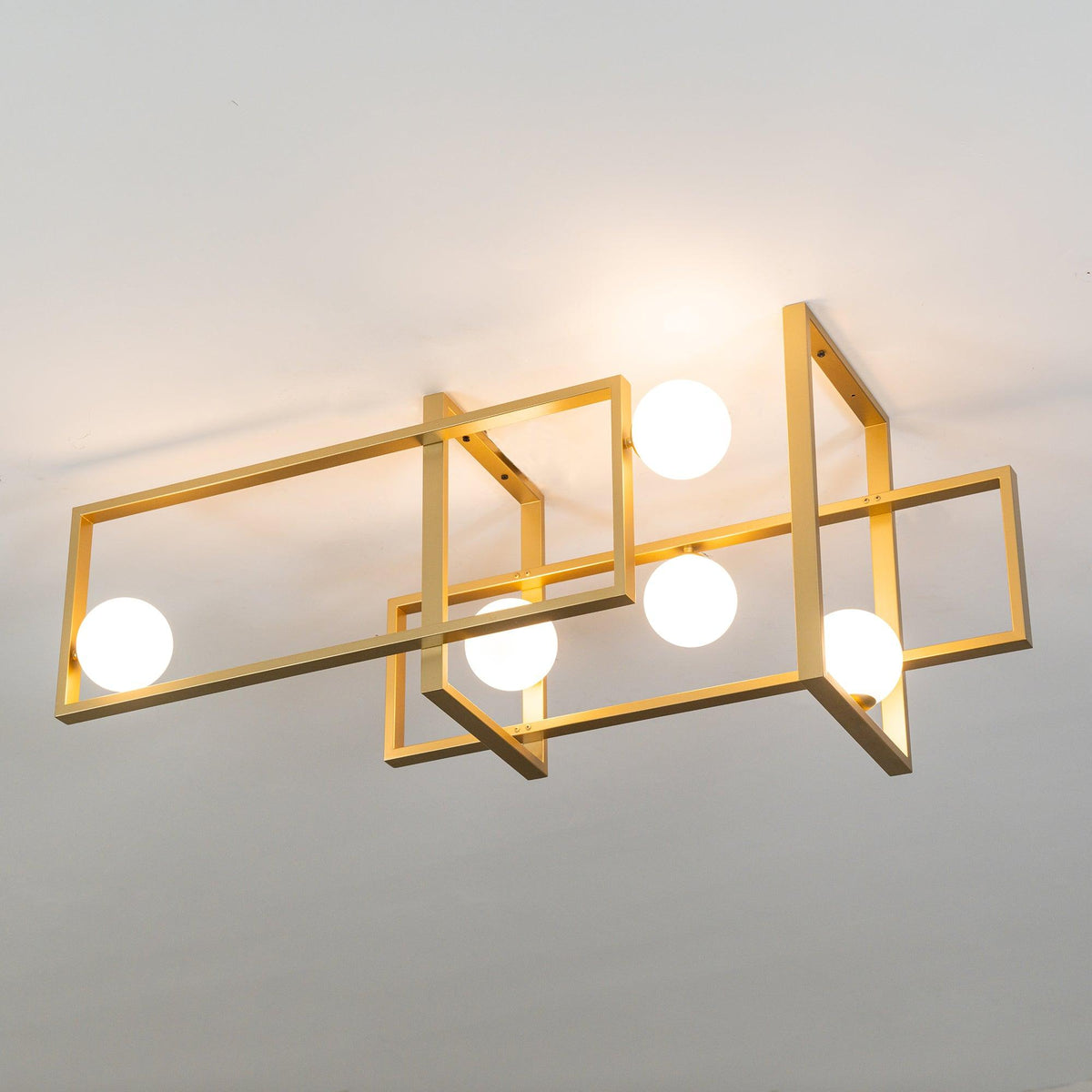Veliiel Kronleuchter Mondrian aus Glas in Messing mit geometrischem Design
