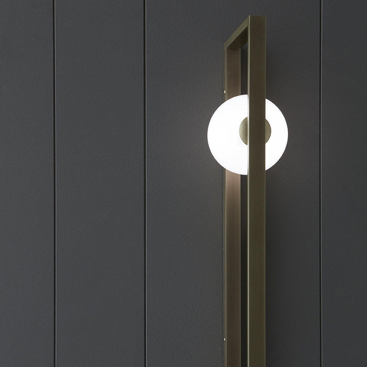 Etalarae moderne minimalistische Wandleuchte aus Glas