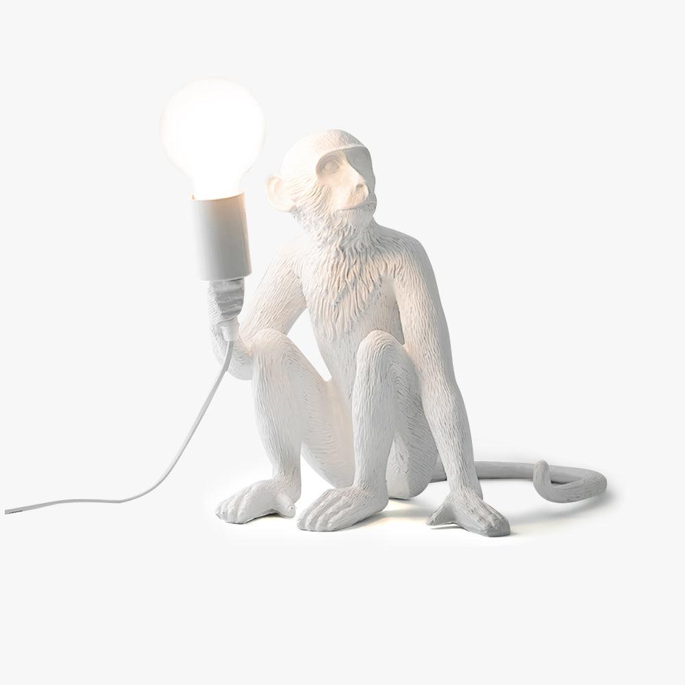 Nirielia Kunstharz-Tischleuchte in whimsischer Form