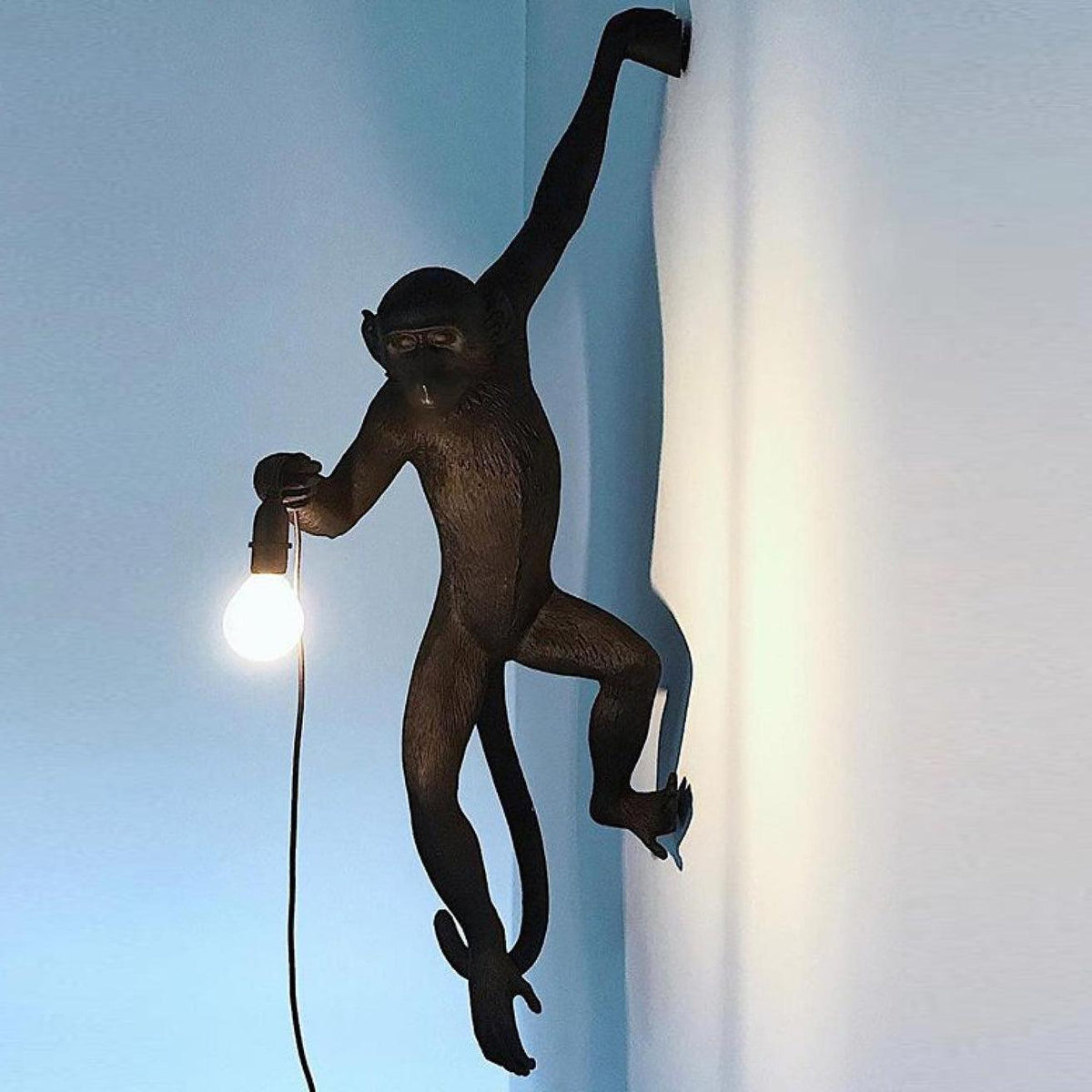 Bnx Kunstharz-Wandleuchte im Kieselsteinform-Design