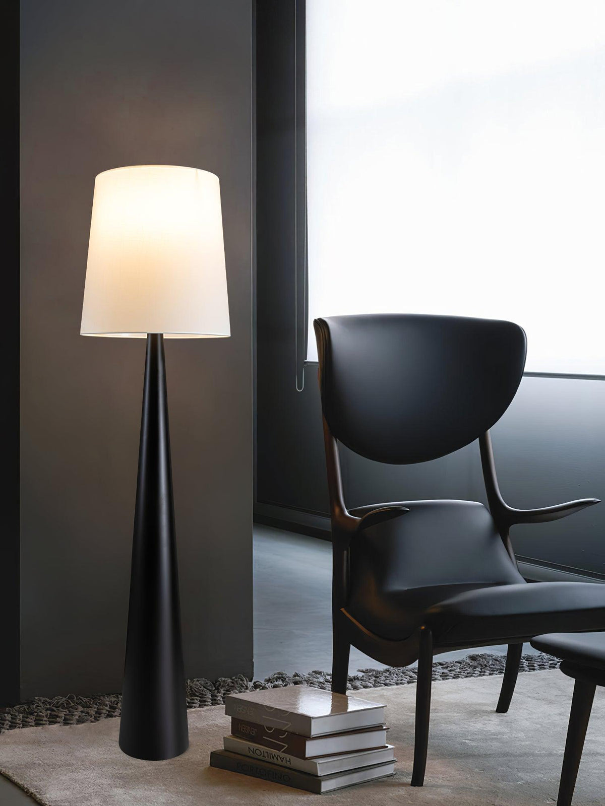 Linania Stehleuchte aus Stoff im minimalistischen Stil