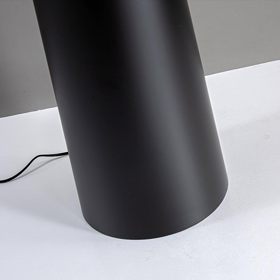 Linania Stehleuchte aus Stoff im minimalistischen Stil