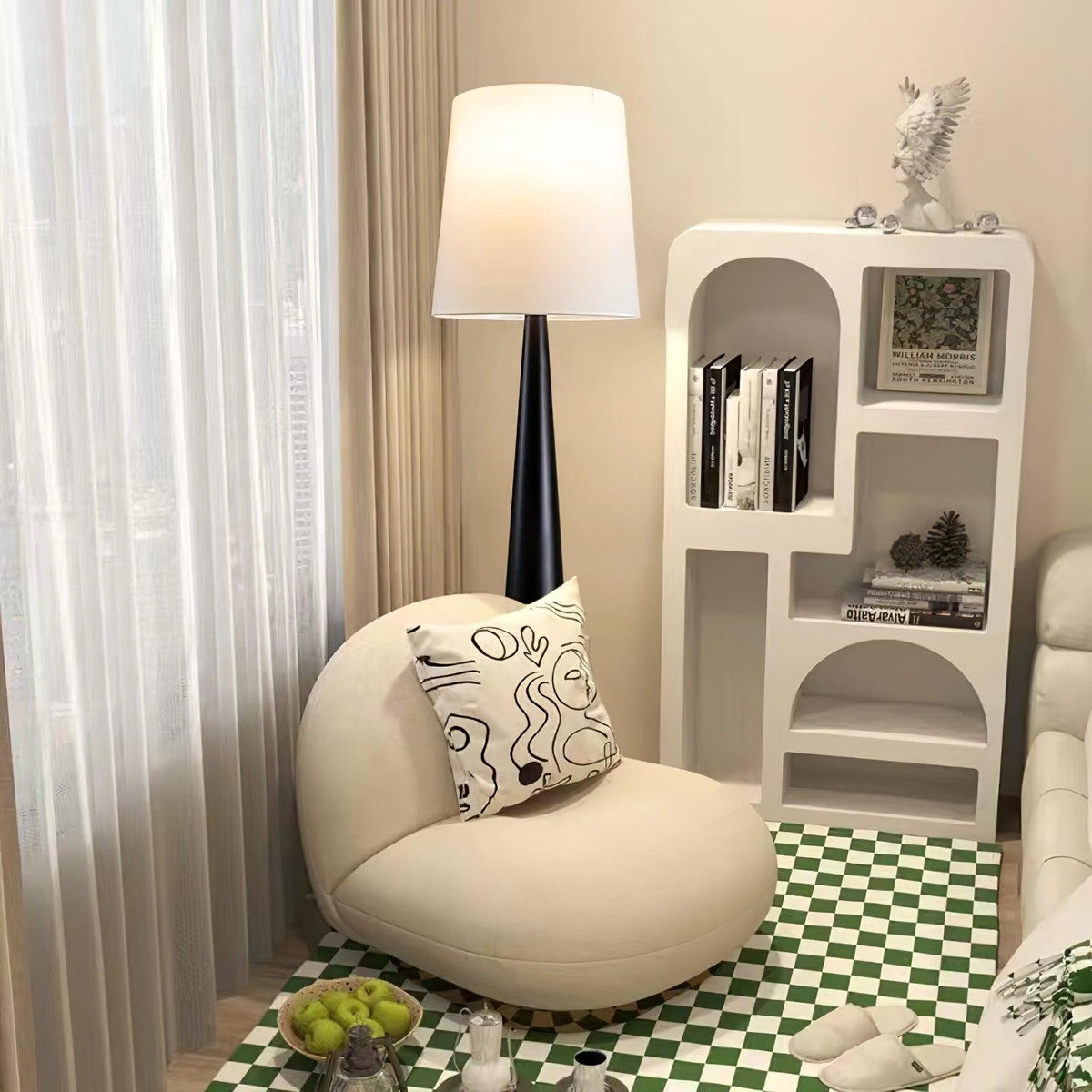 Linania Stehleuchte aus Stoff im minimalistischen Stil