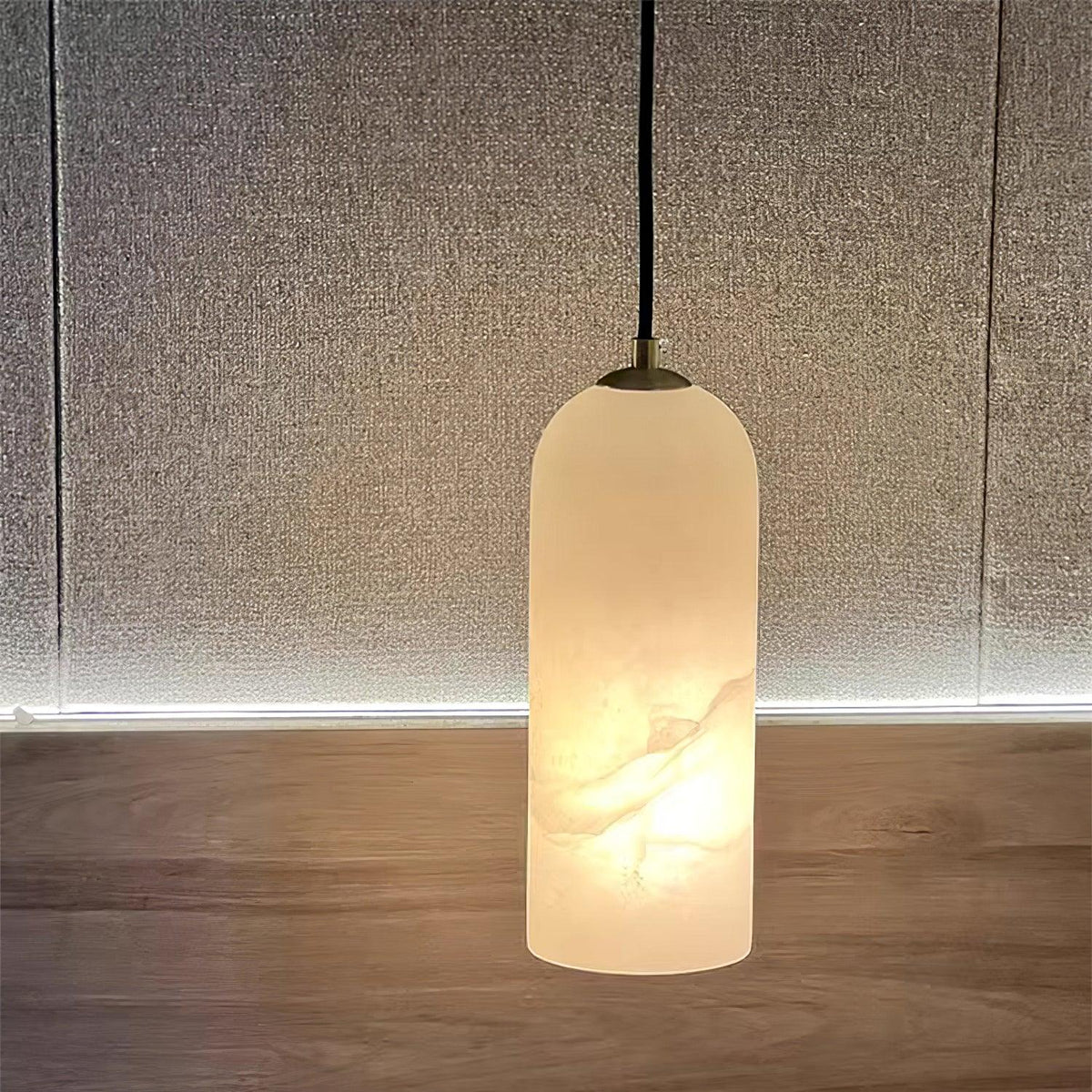 Nivenira zylindrische Pendelleuchte aus Alabaster
