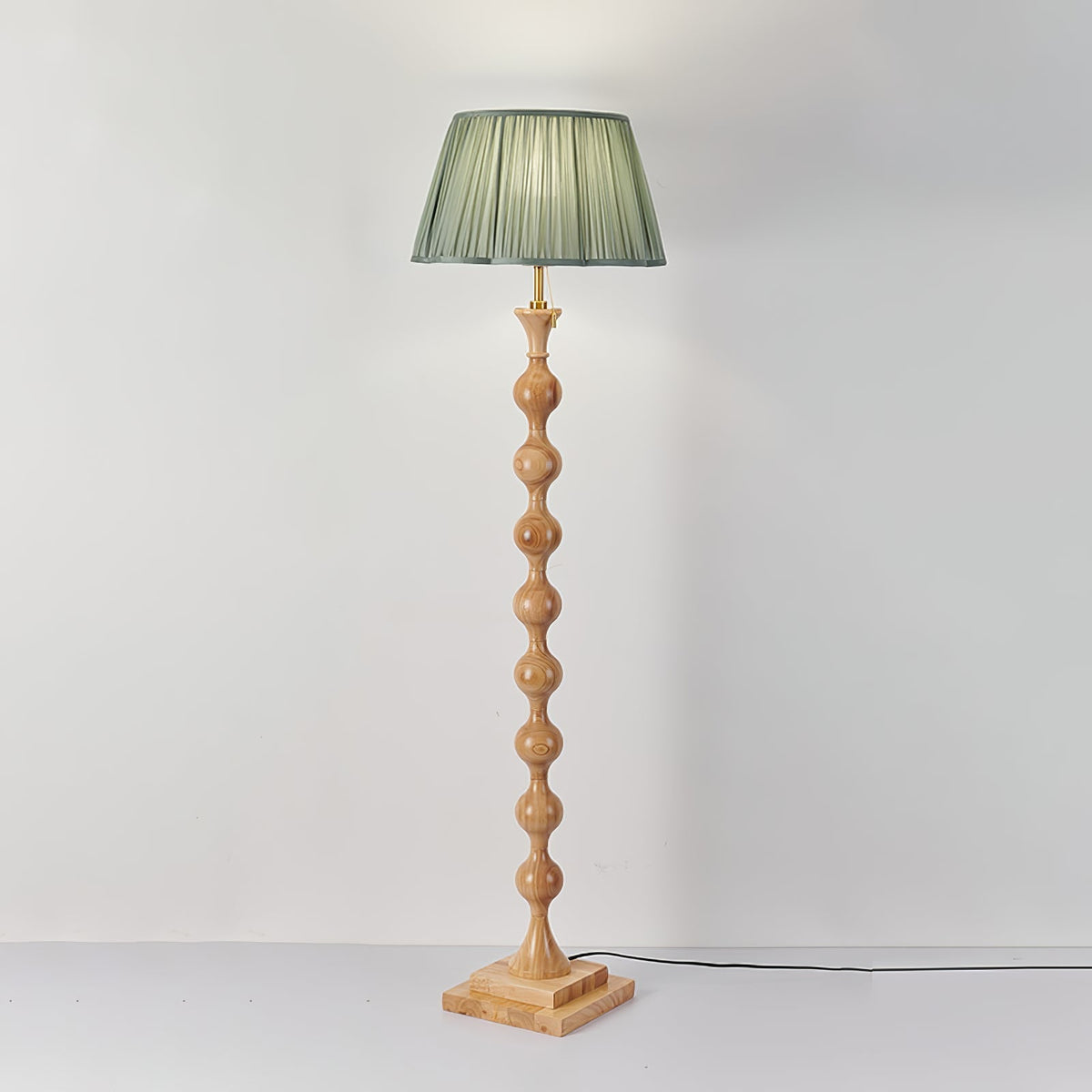 Celon Stehleuchte aus Holz und Stoff im Vintage-Stil