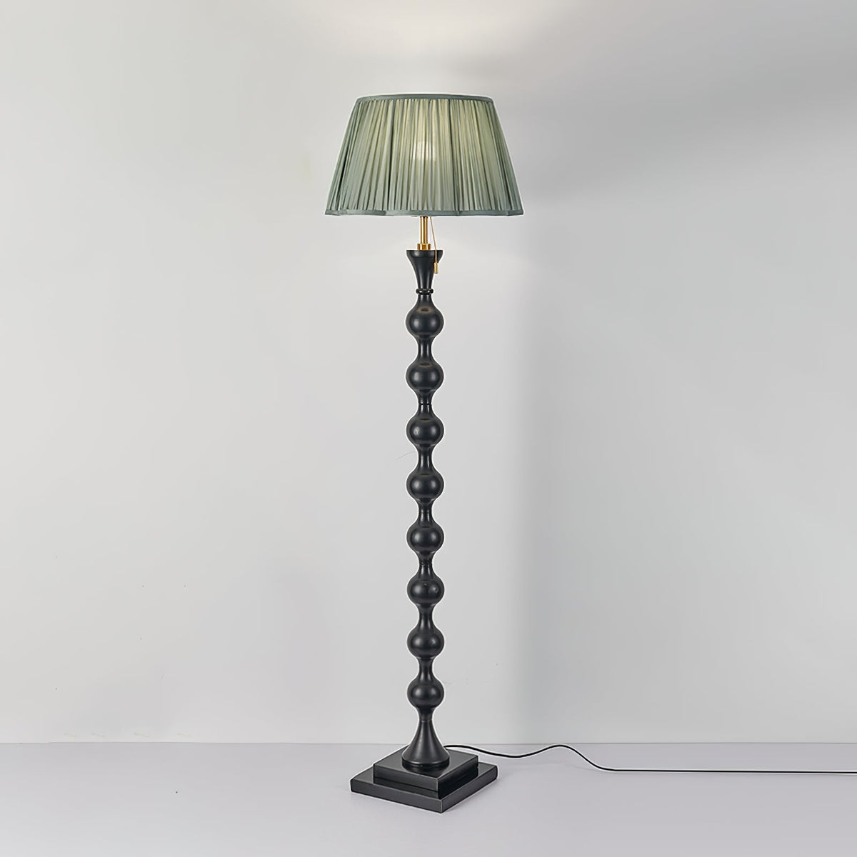 Celon Stehleuchte aus Holz und Stoff im Vintage-Stil