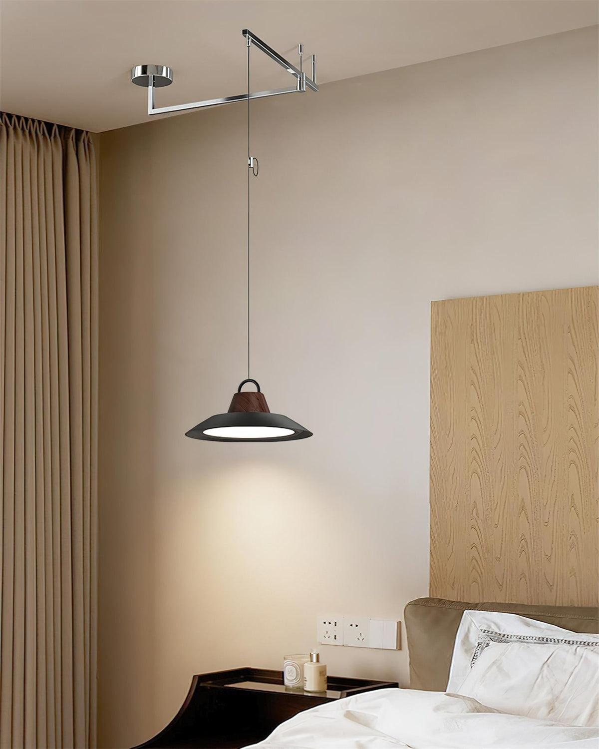 Elaisenne Pendelleuchte mit Schwenkarmlampe