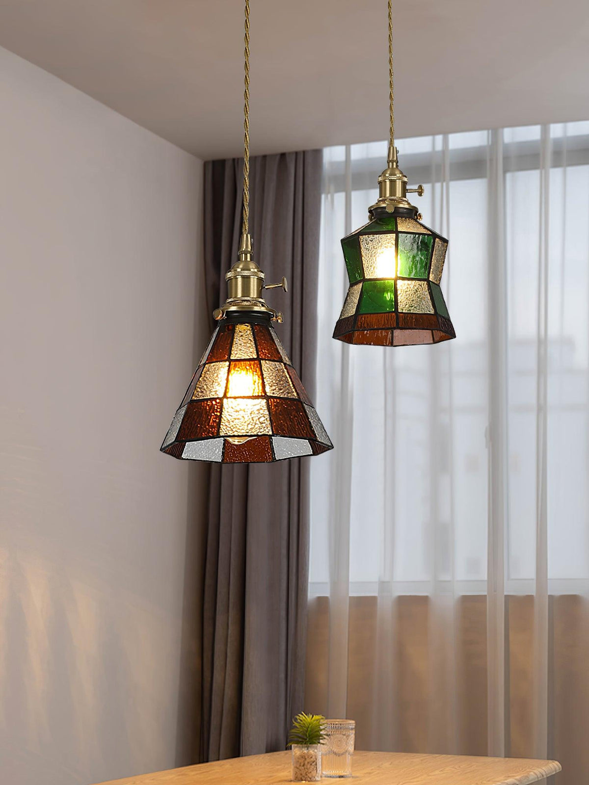 Livel Pendelleuchte aus Messing in luxuriöser Ausführung