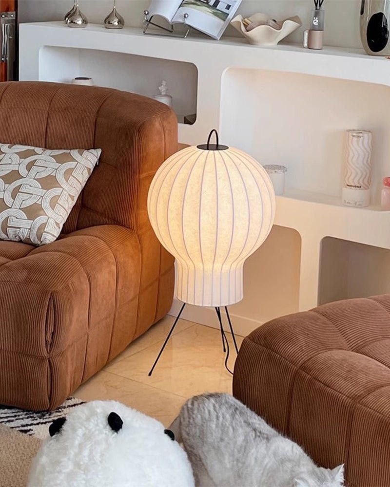 Balloon Stehleuchte aus Seide im minimalistischen Stil