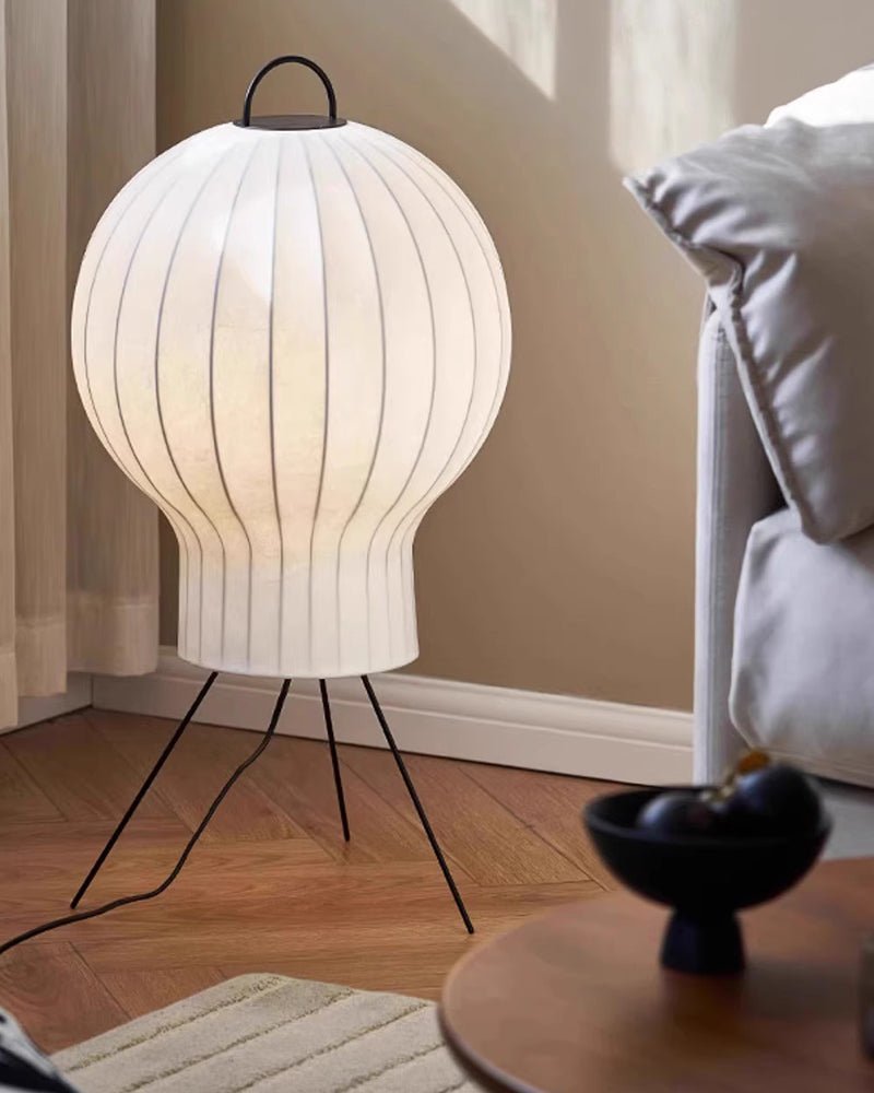 Balloon Stehleuchte aus Seide im minimalistischen Stil