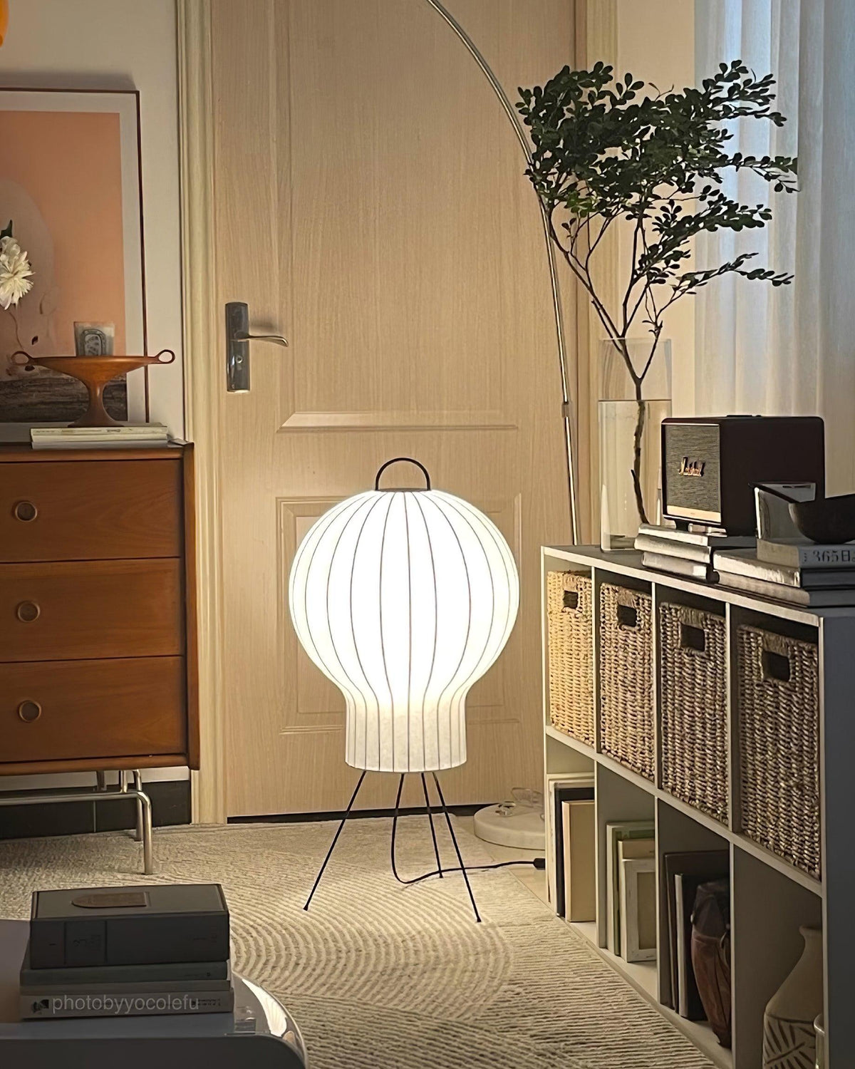 Balloon Stehleuchte aus Seide im minimalistischen Stil