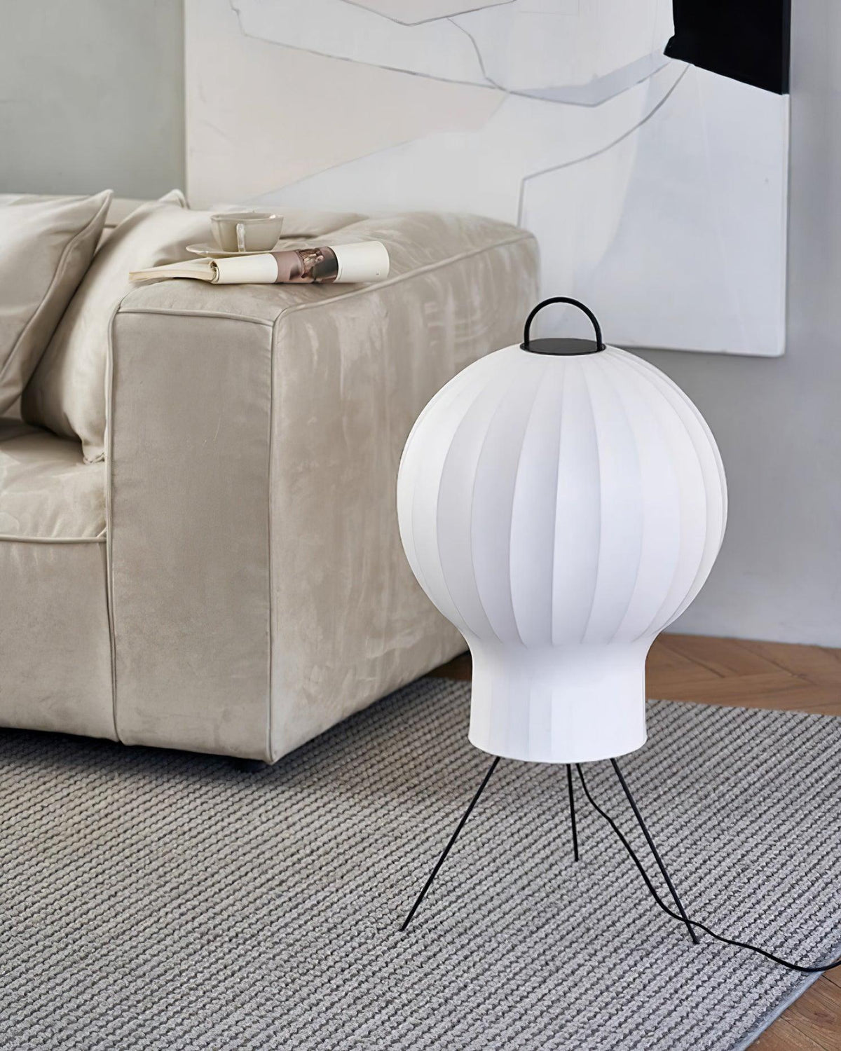 Balloon Stehleuchte aus Seide im minimalistischen Stil