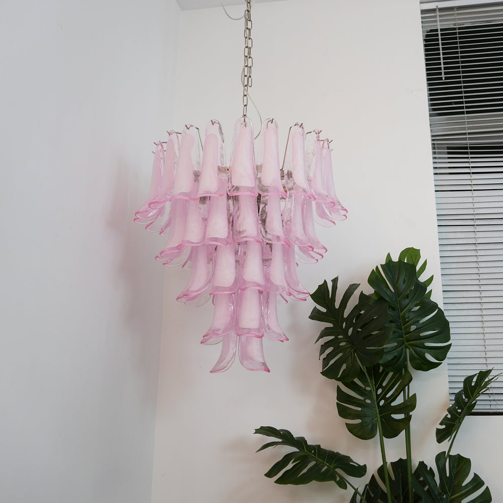 Velorira Kronleuchter aus rosa Murano-Glasblütenblättern in Kaskadenform